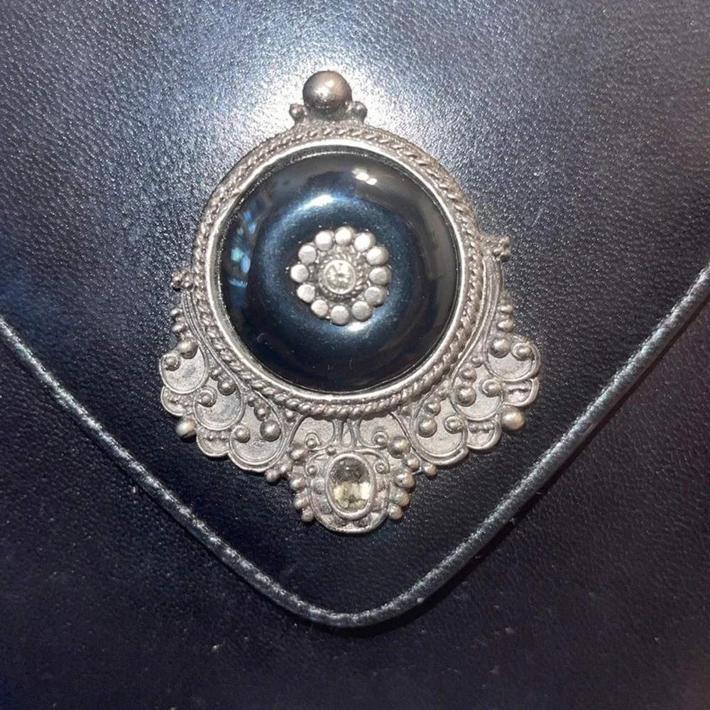 Todd Anthony‎ Leather Saddle Bag Black Onyx Metal Embellishment Beaded Chain.